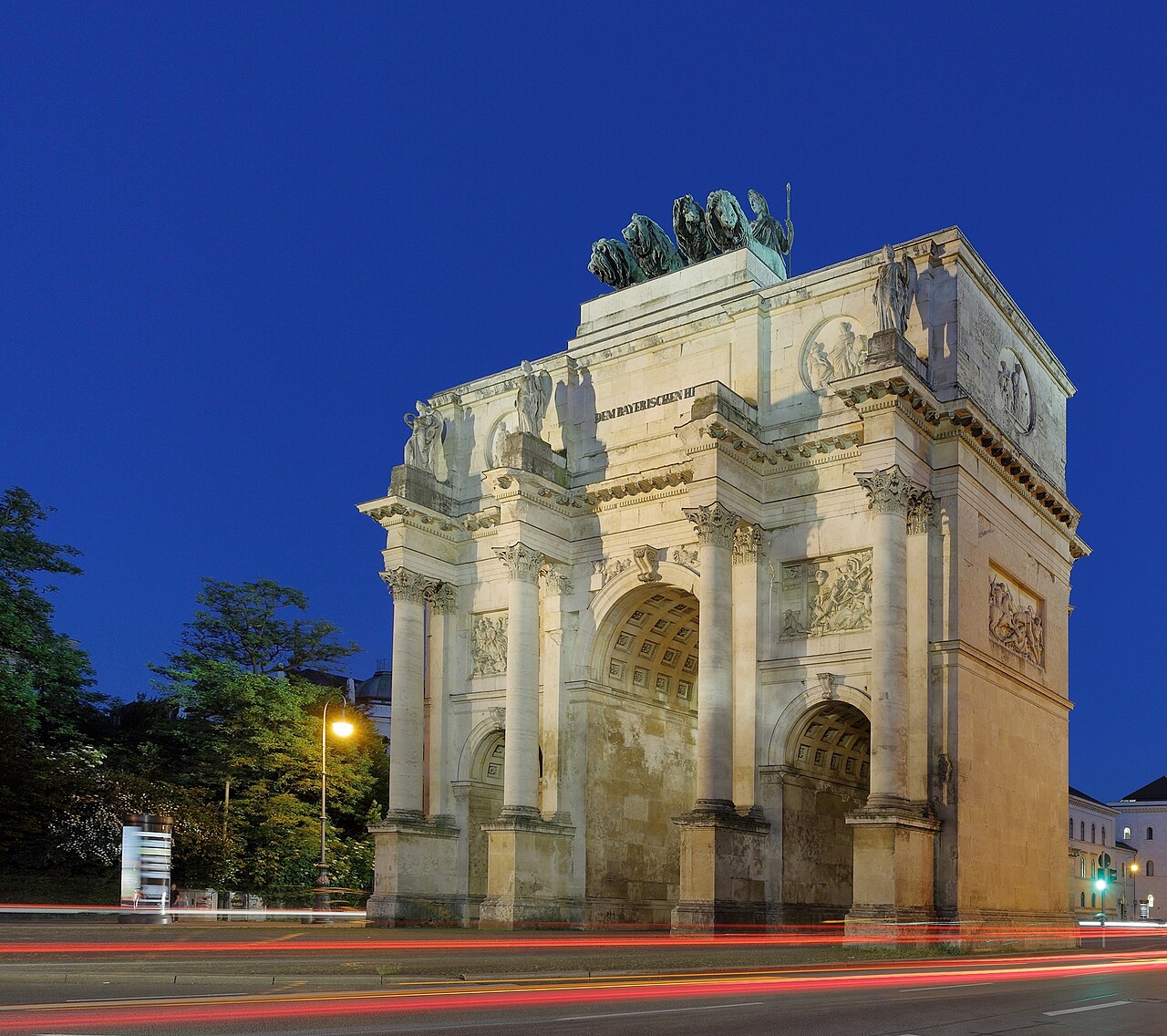 Siegestor in Munich , Germany .